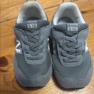 New Balance Gray Sneakers with Mesh Suede Upper